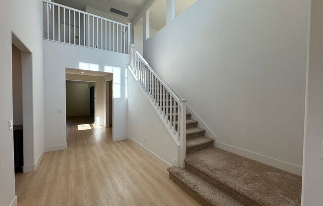 Beautiful 4 Bed 3 Bath 2 Story 2 Car Garage with Solar!