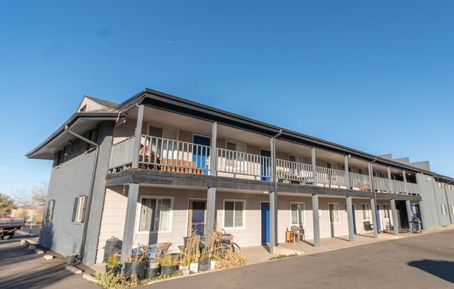 1st month free! 1 or 2 bedroom units available!