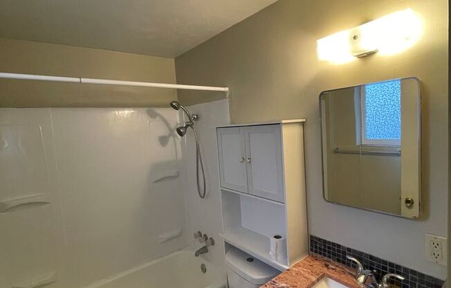 1 bed, 1 bath, 650 sqft, $1,550, Unit 3900