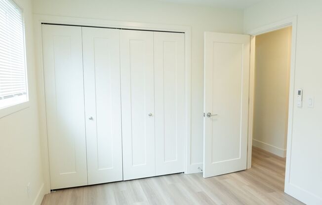 2 beds, 1 bath, 870 sqft, $2,100, Unit 57-7