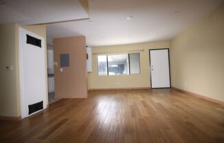 2 beds, 1 bath, $2,150, Unit 15