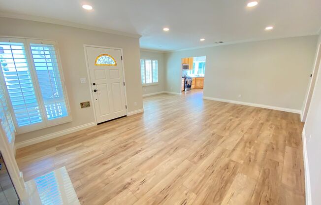 Beautifully Remodeled 3 Bedroom Naples Home For Rent w/ Pool!