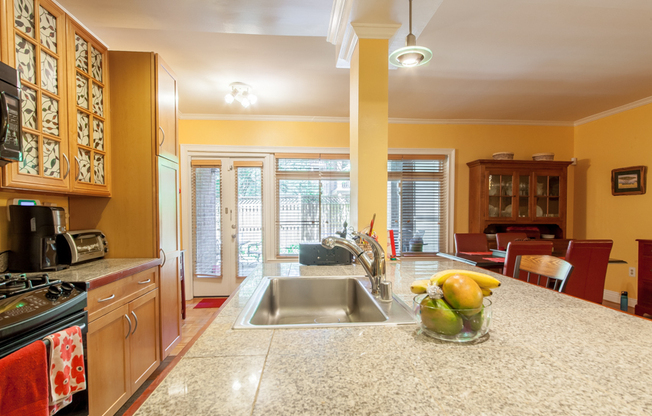4114 Davis Place NW Unit 201