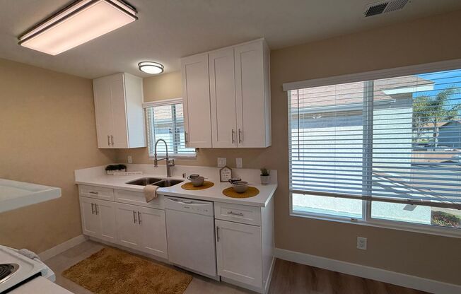2 beds, 2 baths, 900 sqft, $2,595, Unit 36