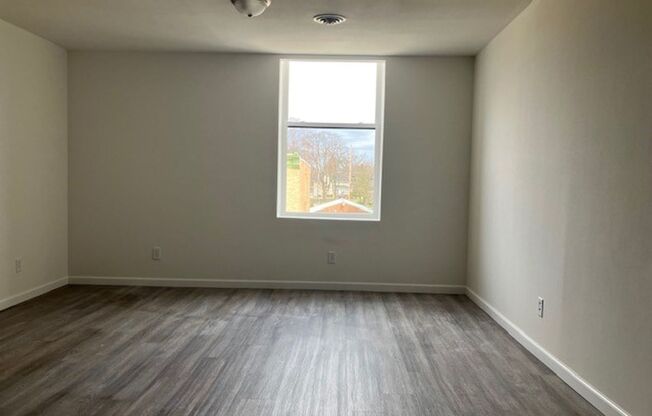 Canoe Cabin - 20 N Wisconsin St