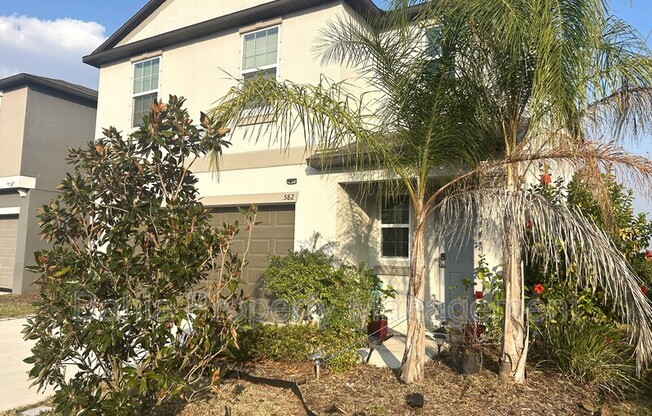 582 ROYAL EMPRESS DR