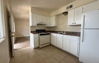 301 &amp; 305 Grove St Ne