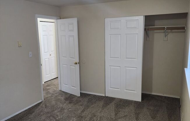 2 beds, 1 bath, $1,650, Unit # #A 205