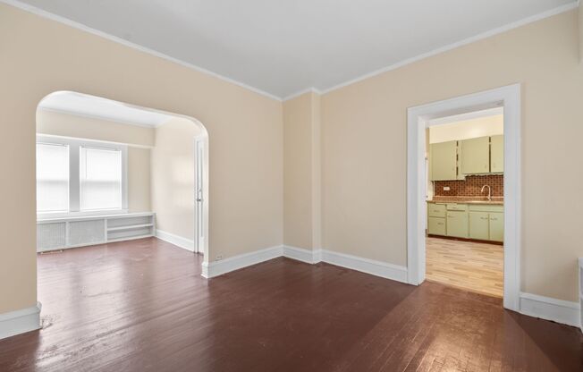 1 bed, 1 bath, $650, Unit Whitcomb - A