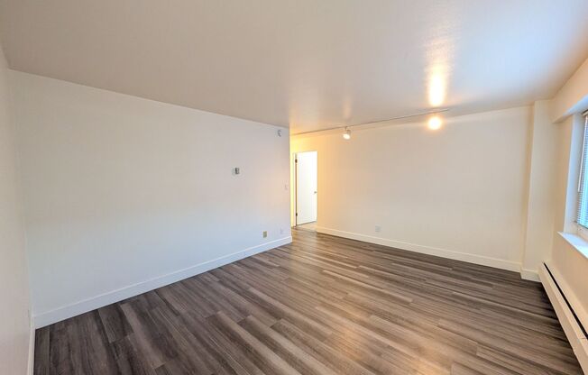 1 bed, 1 bath, 568 sqft, $1,700, Unit 306