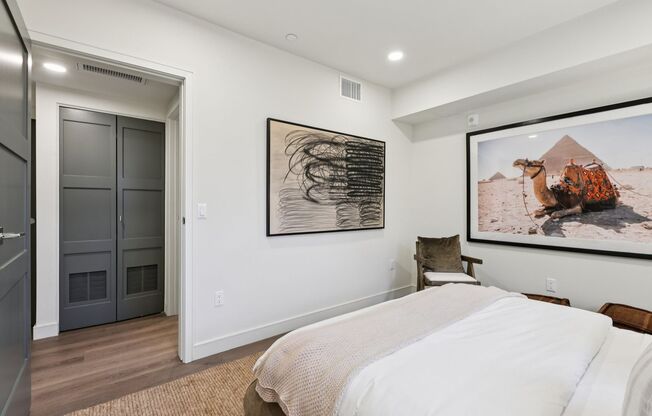 2 beds, 1 bath, 776 sqft, $3,250, Unit 706