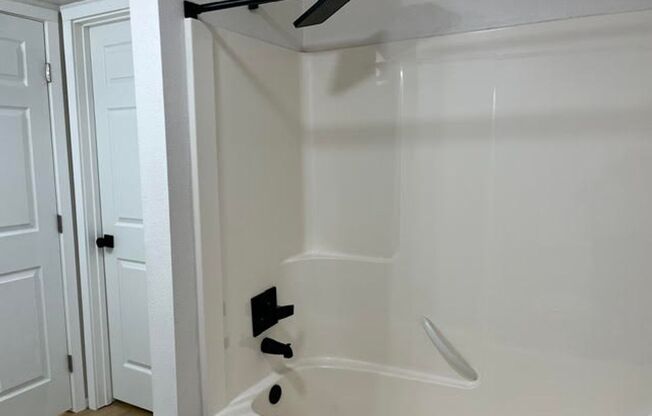 1 bed, 1 bath, 622 sqft, $1,500, Unit 4380 Tull Road - Unit 301