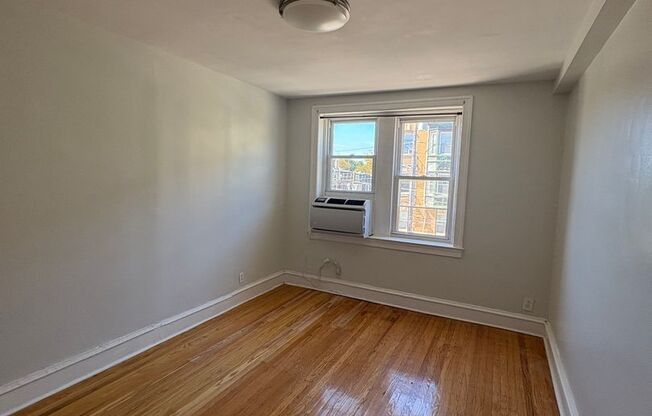 1 bed, 1 bath, 600 sqft, $1,295, Unit 2A