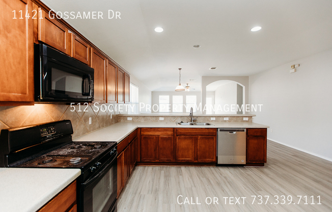 11421 GOSSAMER DR