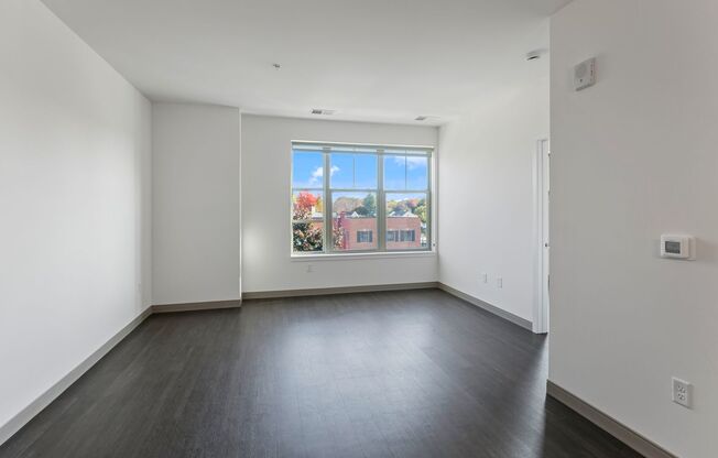 1 bed, 1 bath, 658 sqft, $1,705, Unit Unit 306