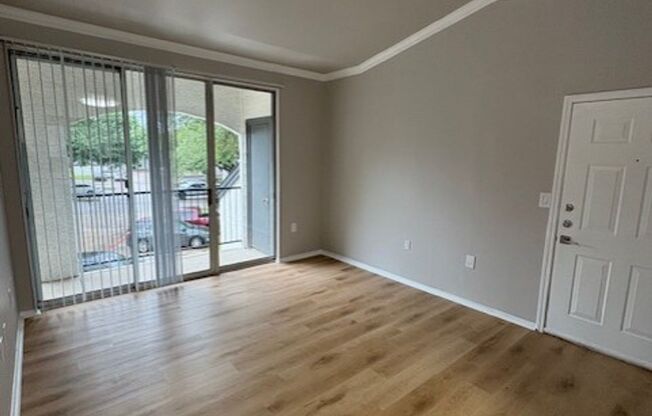 1 bed, 1 bath, 744 sqft, $1,399, Unit 222