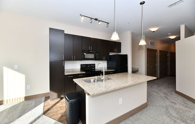 1 bed, 1 bath, 890 sqft, $1,399, Unit 881-405