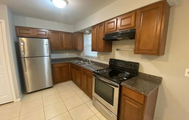 2 Bedroom 2 Bath Duplex in Historic Downtown Orlando for RENT!