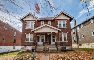 4916-4918 Winona Ave.