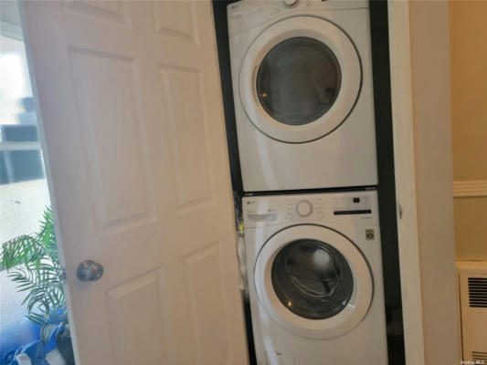 2 beds, 1 bath, $2,600