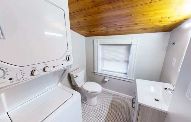 Studio, 1 bath, 605 sqft, $1,695, Unit 3