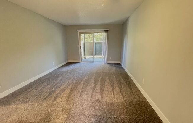 1 bed, 1 bath, 680 sqft, $1,425, Unit RO-61