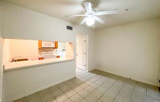 1 bed, 1 bath, $1,300, Unit Unit 208