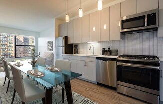 815 W VAN BUREN