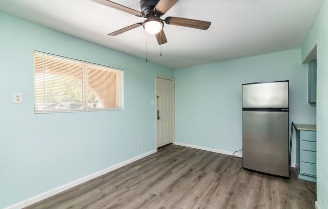 1 bed, 1 bath, 517 sqft, $800, Unit 12