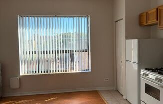 Studio, 1 bath, $1,050, Unit 403