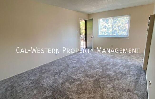 512 TROY DR