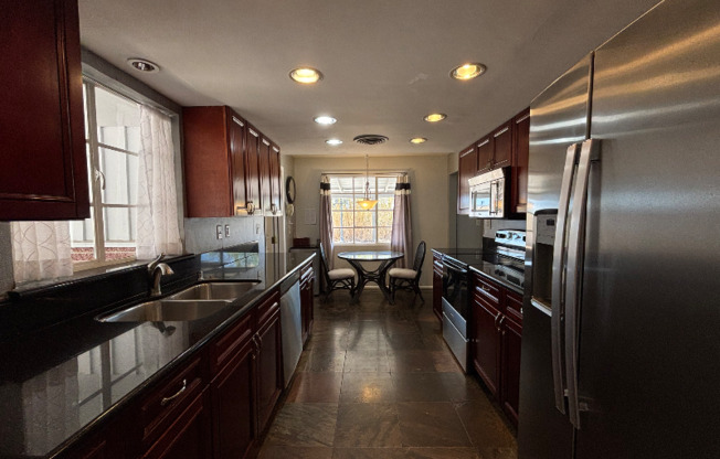 4132 N 33 ST