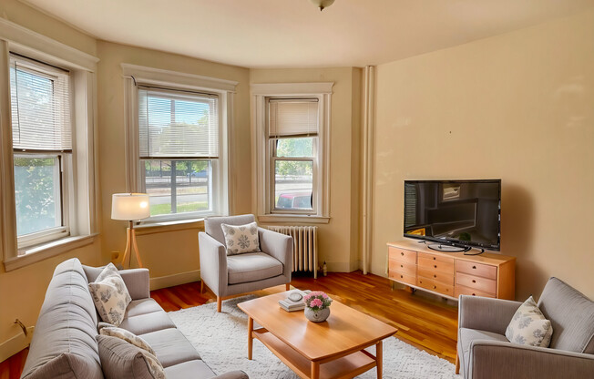 1637 Commonwealth Ave
