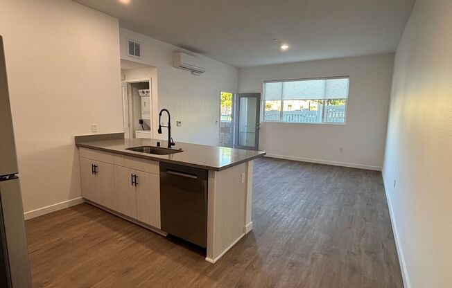 1 bed, 1 bath, 514 sqft, $2,445, Unit 2110-106