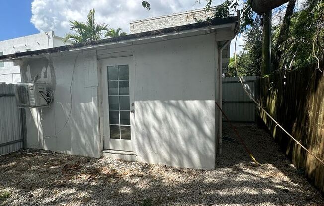 Studio, 1 bath, $1,650