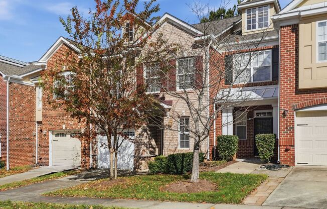 ABSOLUTELY GEORGOUS 2 STORY TOWNHOUSE IN CARY