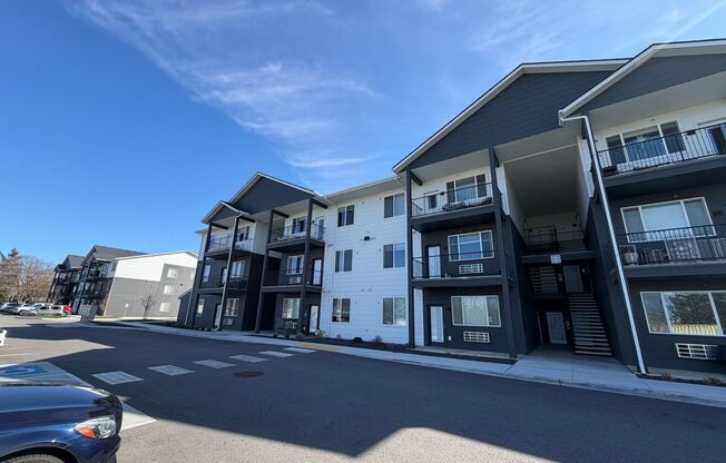 2 beds, 1 bath, 988 sqft, $1,545, Unit 101B