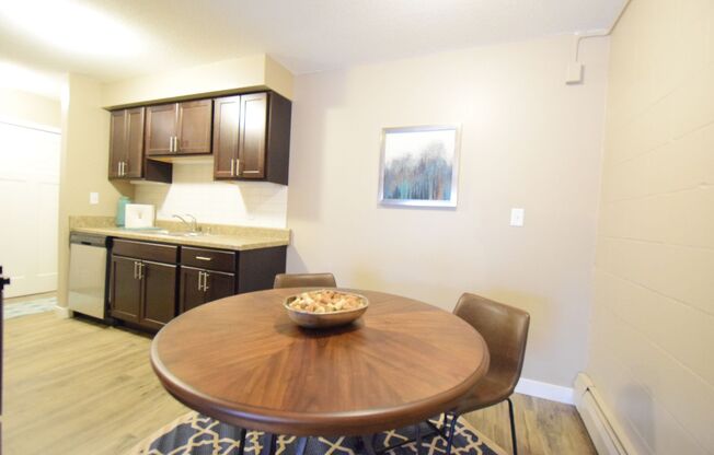 1 bed, 1 bath, 756 sqft, $1,124, Unit 520-309