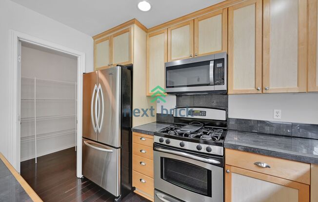 3 BEDS & 2.5 BATH SINGLE FAMILY HOUSE FOR RENT