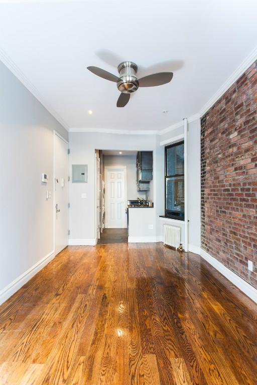 382 E 10 ST