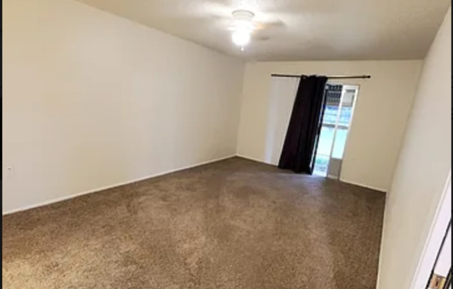 1 bed, 1 bath, $1,000, Unit Unit 1 Master