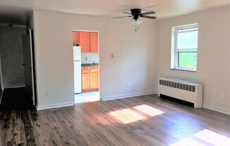 1 bed, 1 bath, $925, Unit 15