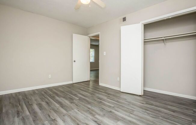2 beds, 1 bath, 770 sqft, $1,100, Unit G5