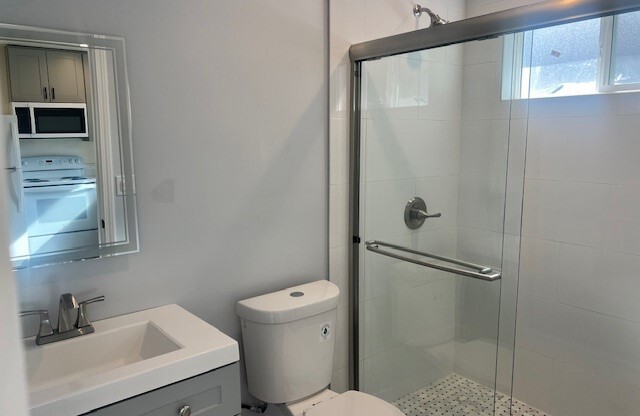 Studio, 1 bath, 325 sqft, $2,100