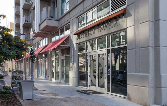 Our community is in the heart of the energizing Channel District of downtown Tampa.