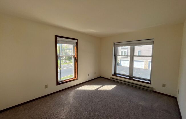 2 beds, 1 bath, 950 sqft, $1,750, Unit 7646CB