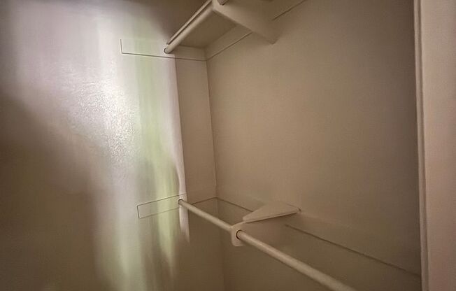 2 beds, 2 baths, 900 sqft, $2,200, Unit 08