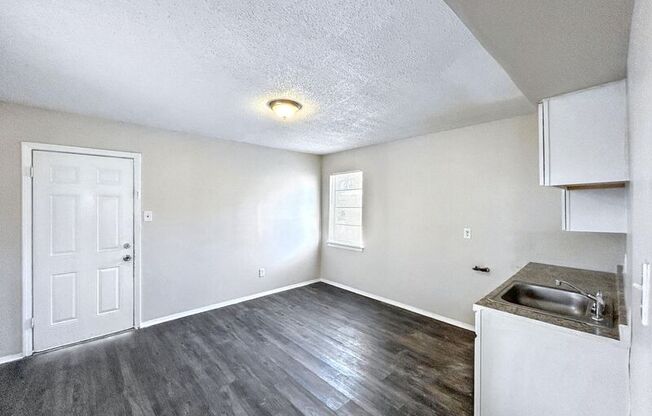 2115 BENNETT AVE