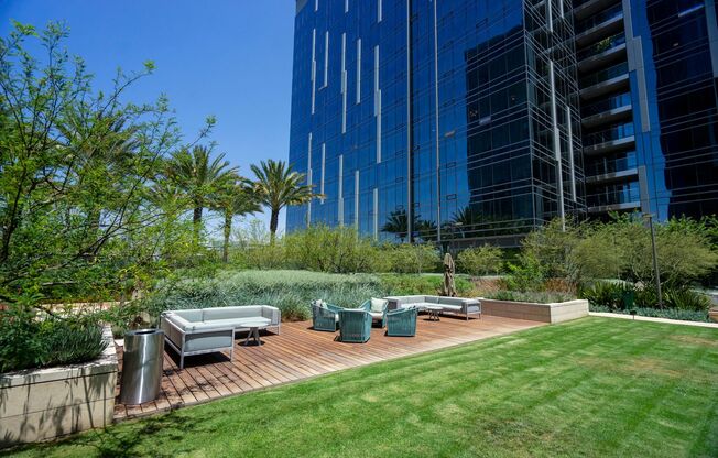 Studio, 1 bath, $2,195