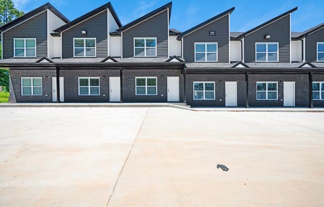 3 beds, 3 baths, 1,325 sqft, $1,495, Unit Trenton Commons # 2203